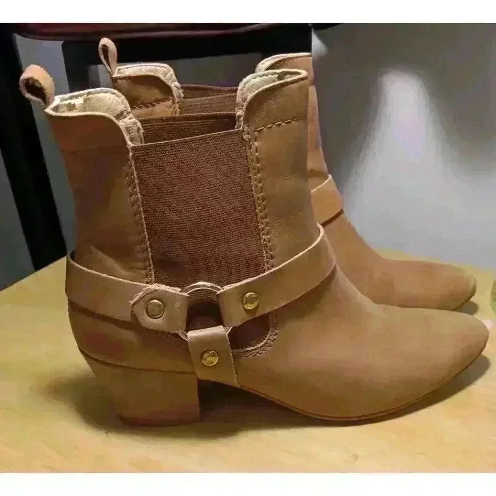 ERAM Tan Ankle Leather Boots With A Metal Buckle Almond Toe Size Size 38/7½‎